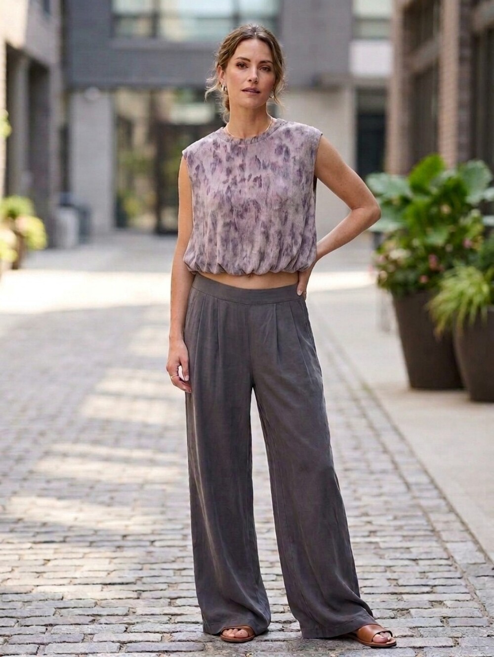 Sleeveless Grey Bubble Hem Blouse
